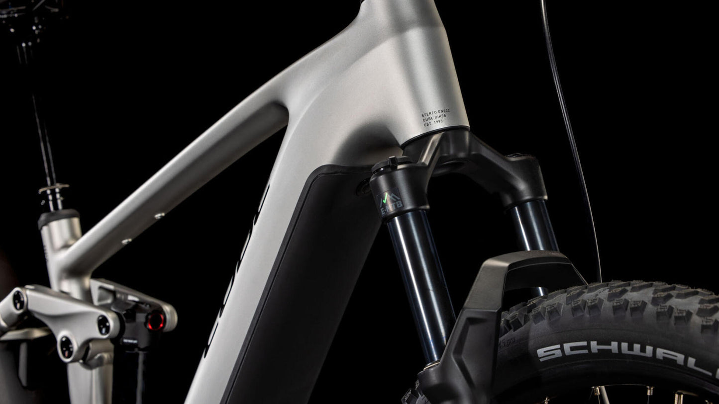 Cube Stereo Hybrid ONE22 Race silver´n´black