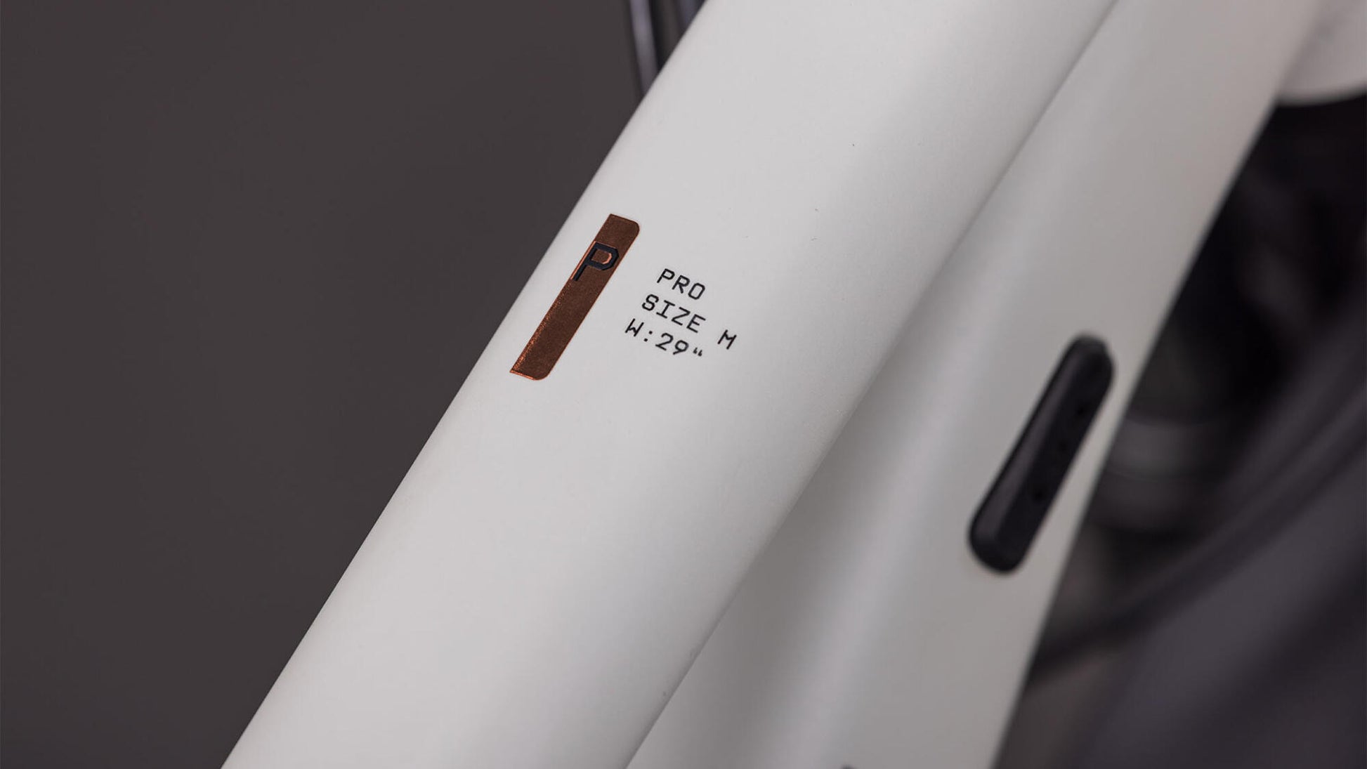 Cube Aim Pro FE greige´n´titan