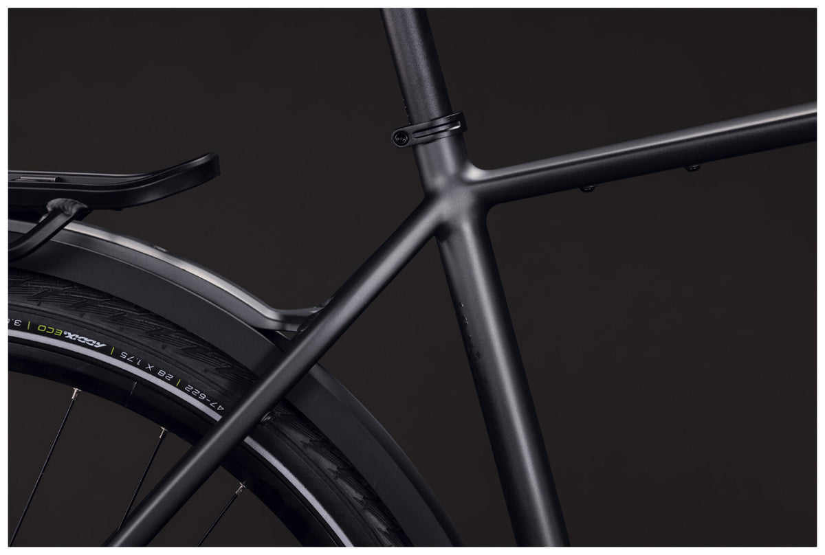 Cube Kathmandu ONE blackforest´n´chrome